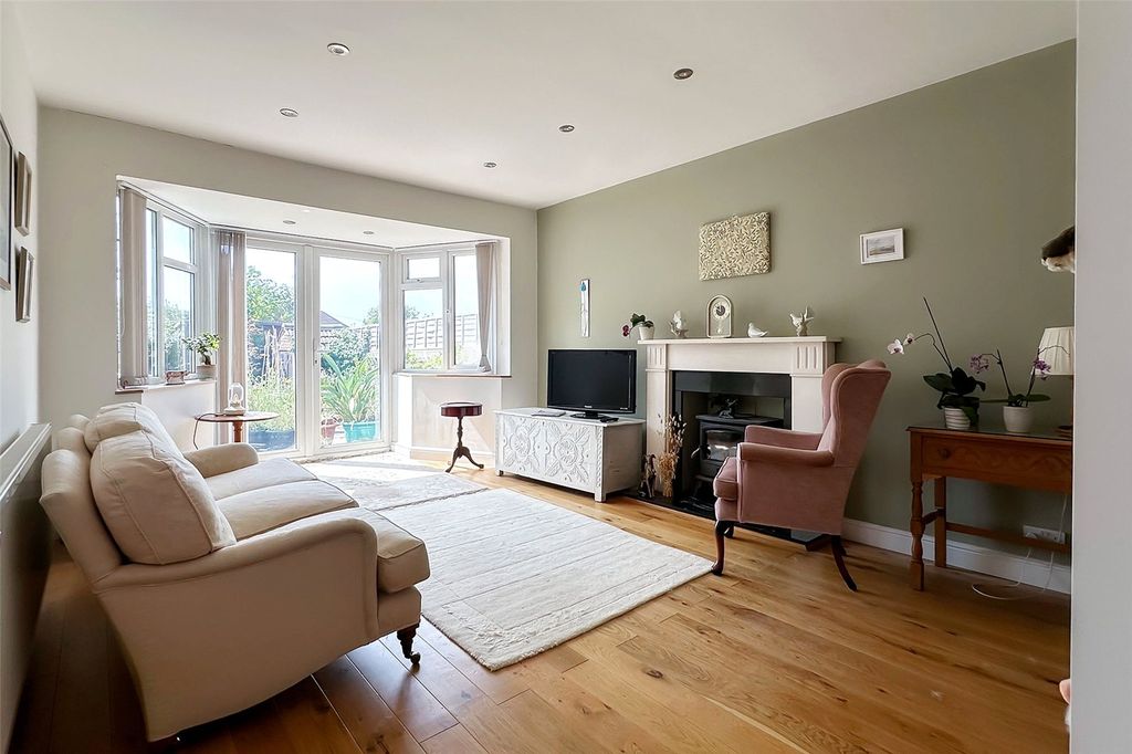 Property photo 3 of 18 Picture No. 10