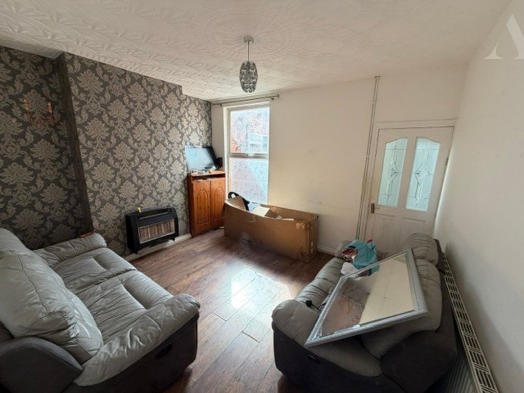 Property photo 3 of 11 10 Sandbourne Road Rear Reception Room.Jpeg