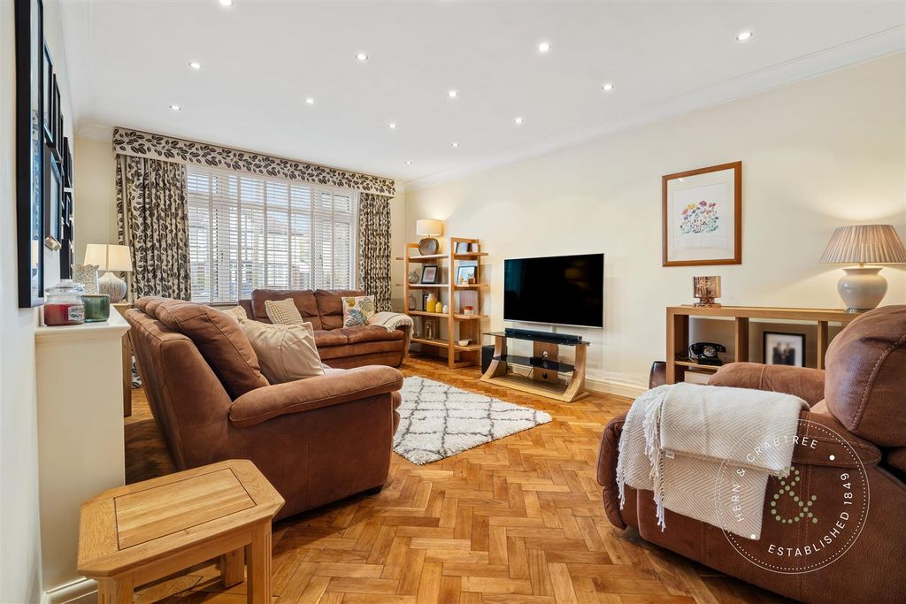 Property photo 2 of 56 Hern Crabtree-3.Jpg