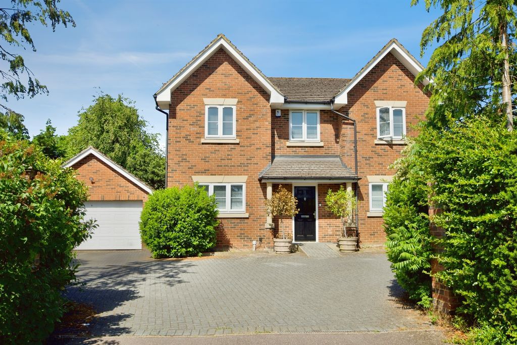 Property photo 1 of 18