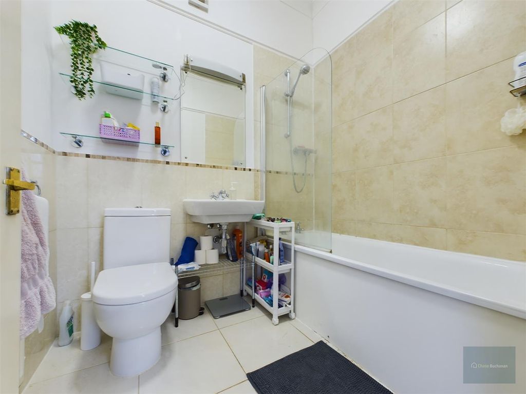 Property photo 3 of 10 Cam02525G0-Pr0093-St