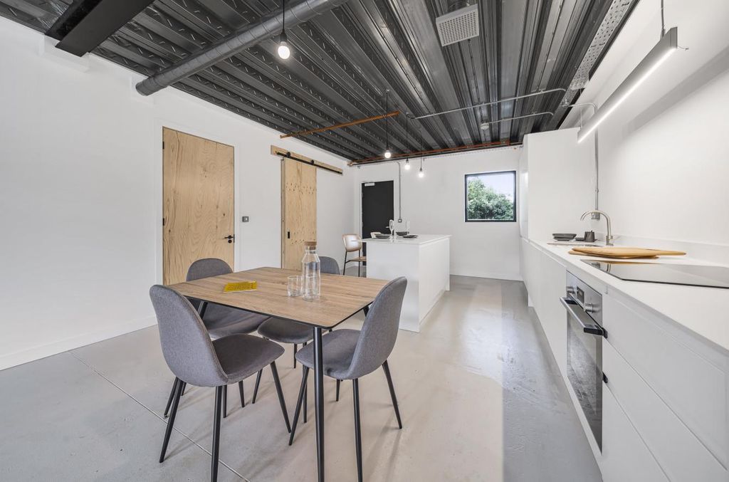 Property photo 2 of 15 1014543 (5).Jpg