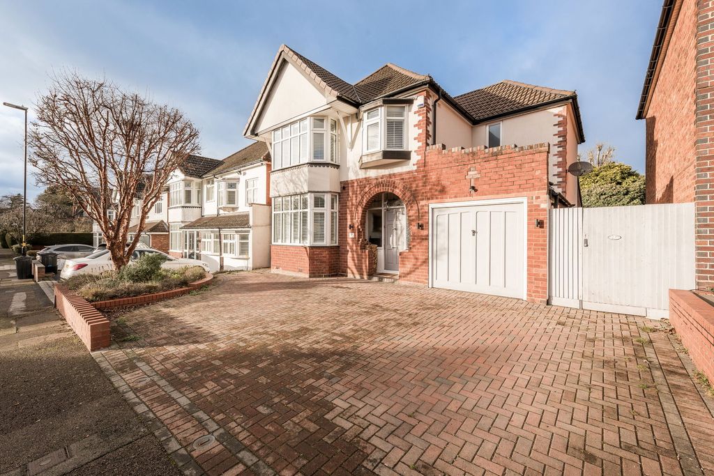 Property photo 2 of 55