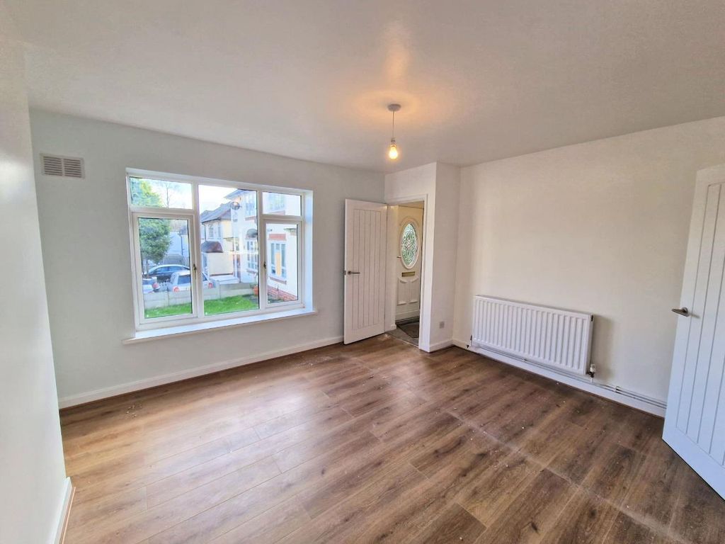 Property photo 3 of 26 Whatsapp Image 2023-01-14 At 09.37.03 (4).Jpeg