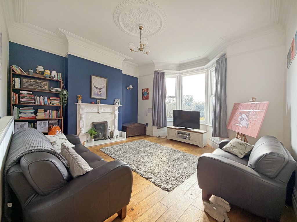 Property photo 2 of 47