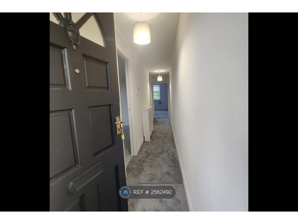 Property photo 3 of 20 Entrance