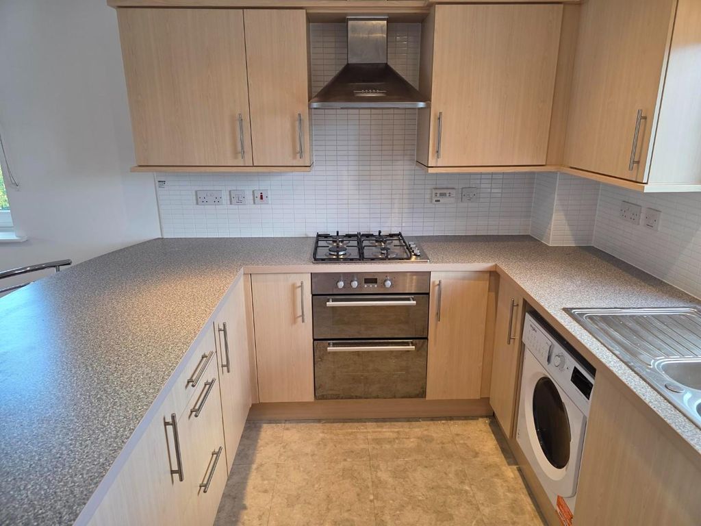 Property photo 2 of 11 Kitchen - 2.Jpg