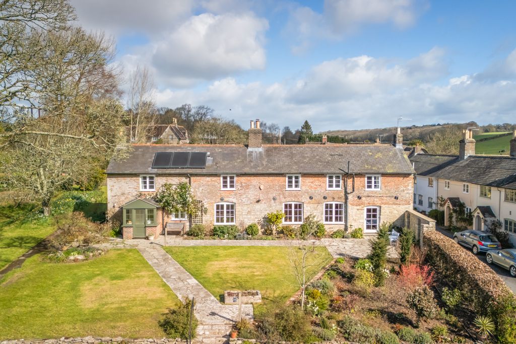 Property photo 1 of 22 Bockhampton House