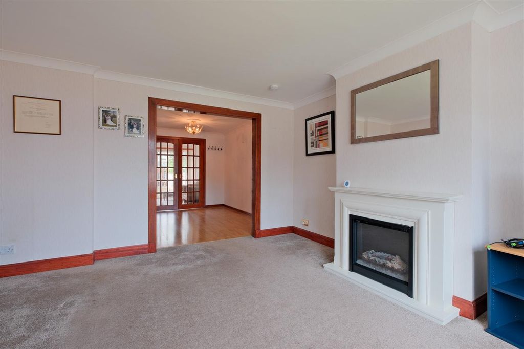 Property photo 3 of 26