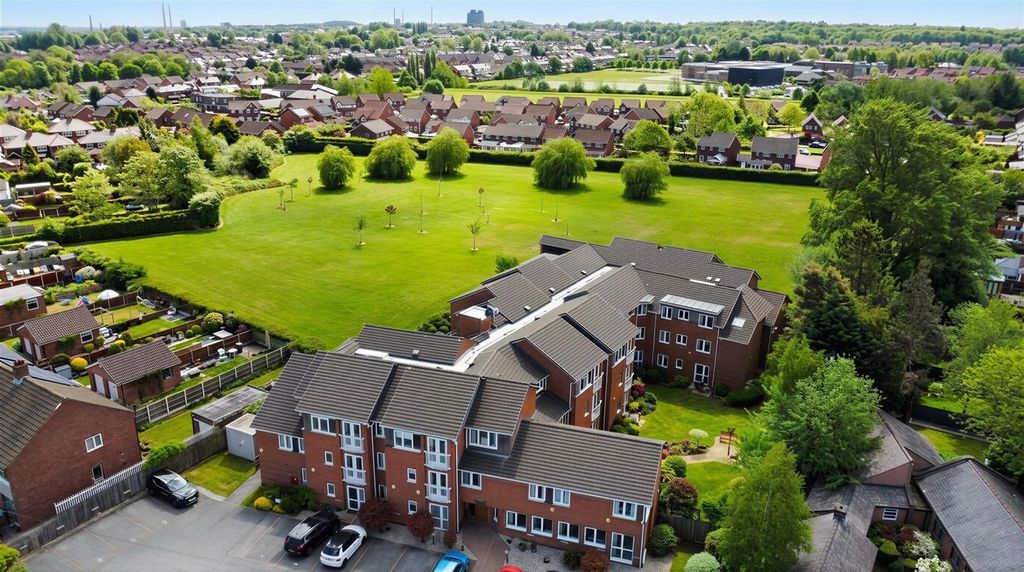 Property photo 1 of 24 Henbury Court For Sale