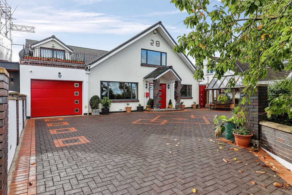 Property photo 1 of 33
