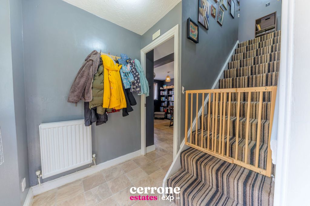Property photo 2 of 19