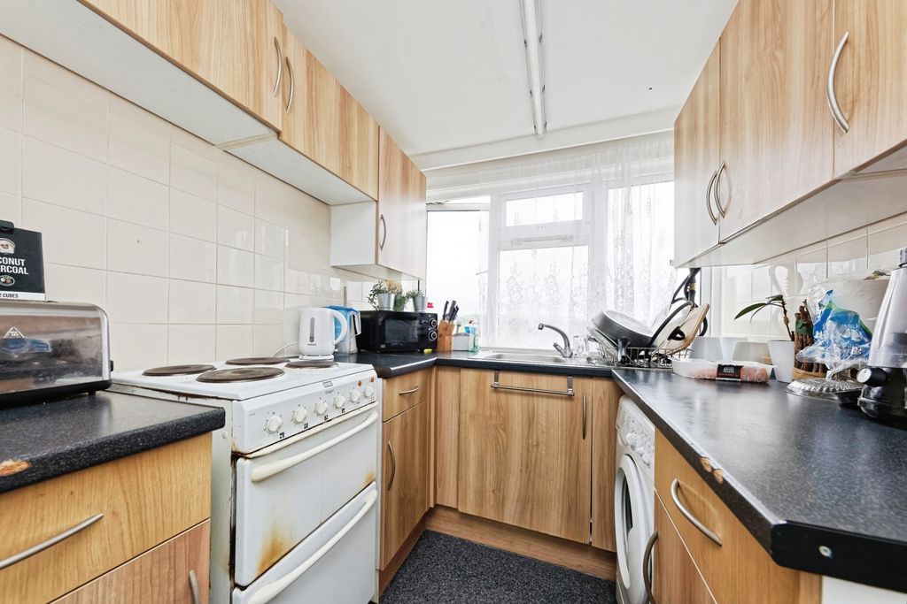 Property photo 2 of 11 Photo