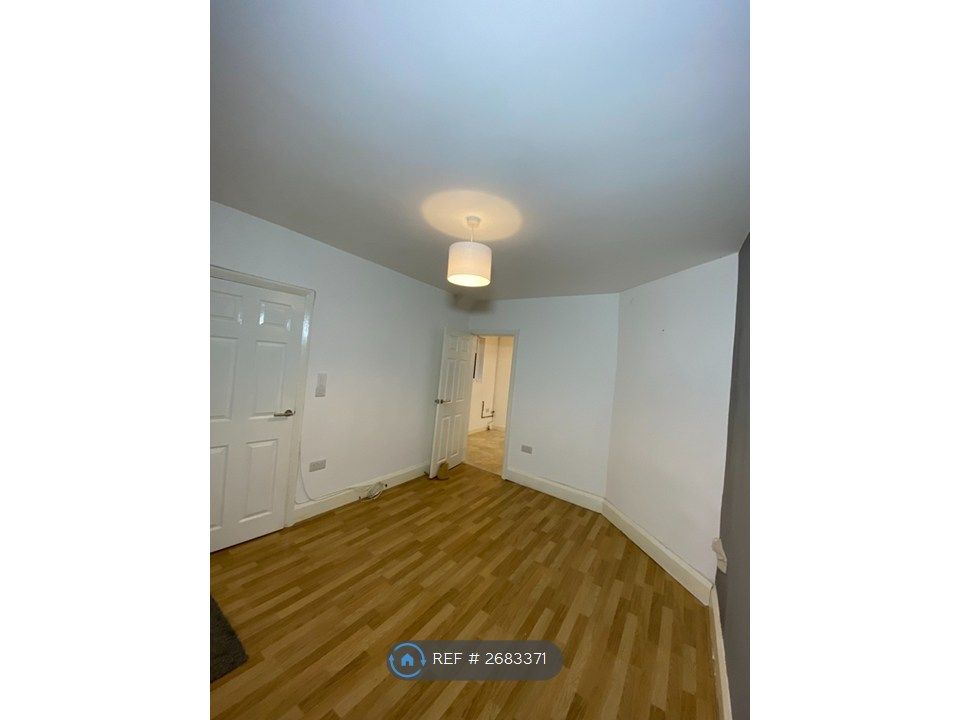 Property photo 2 of 9 Living Room