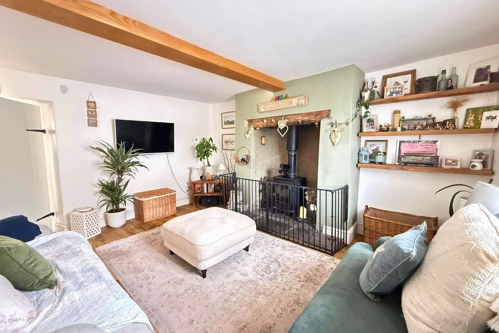 Property photo 2 of 9 Sitting Room