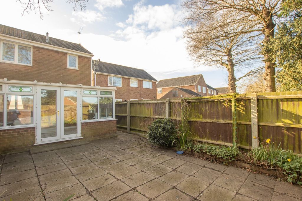 Property photo 2 of 18 3990385