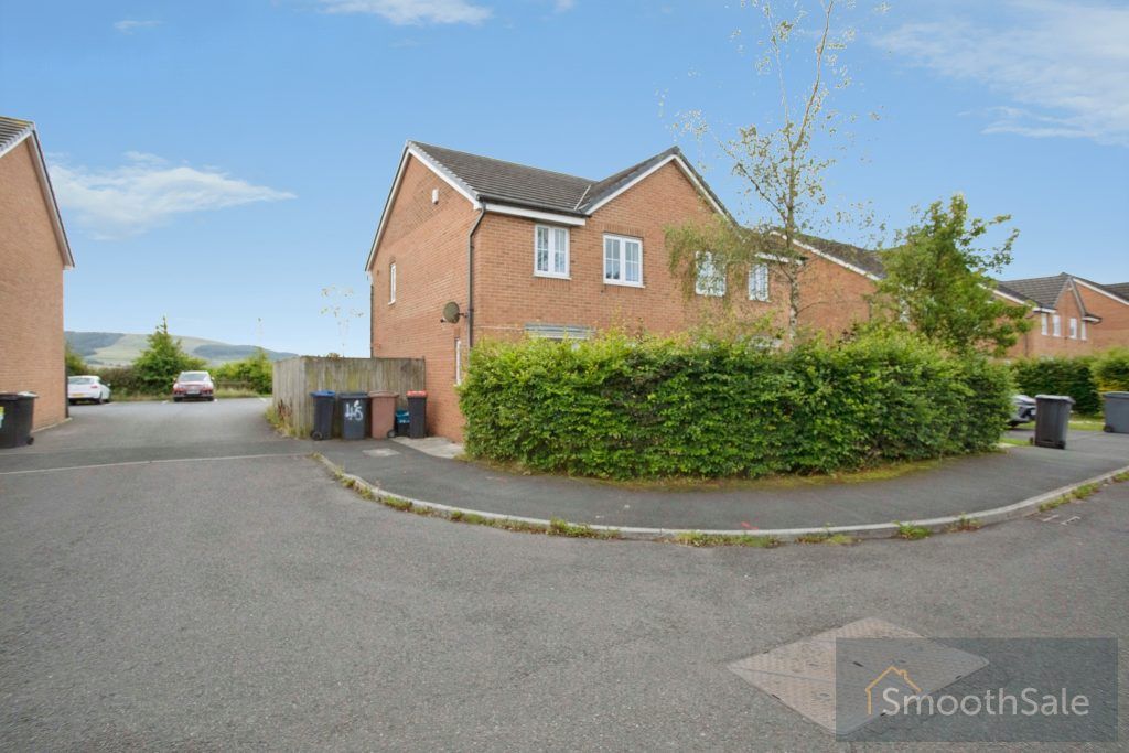 Property photo 2 of 31