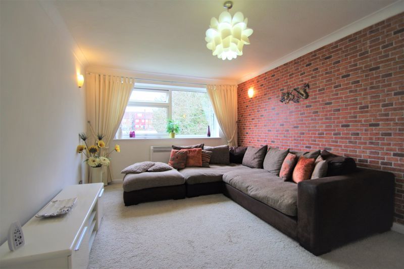 Property photo 1 of 7 Photo 2