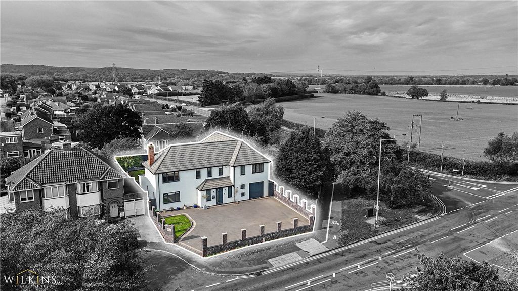 Property photo 1 of 50 Picture No. 04