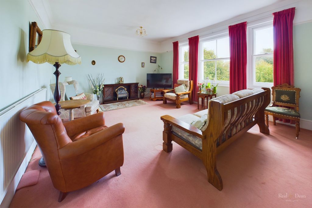 Property photo 2 of 12 499-Hr-2.Jpg