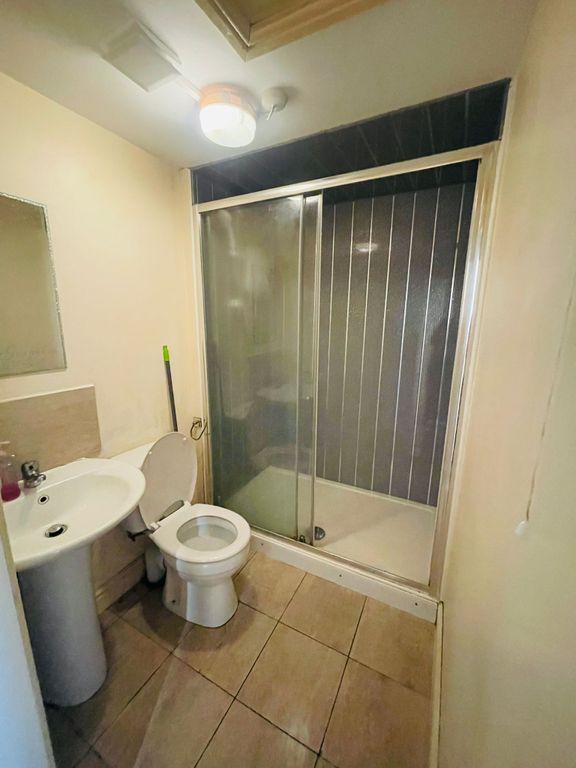 Property photo 3 of 4
