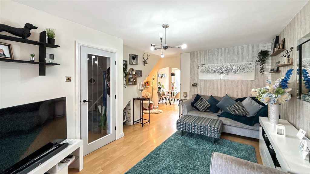 Property photo 3 of 13 5c1Aee346d5031Bc7Bc836Fb8d79d981363Ef6ce.Jpg