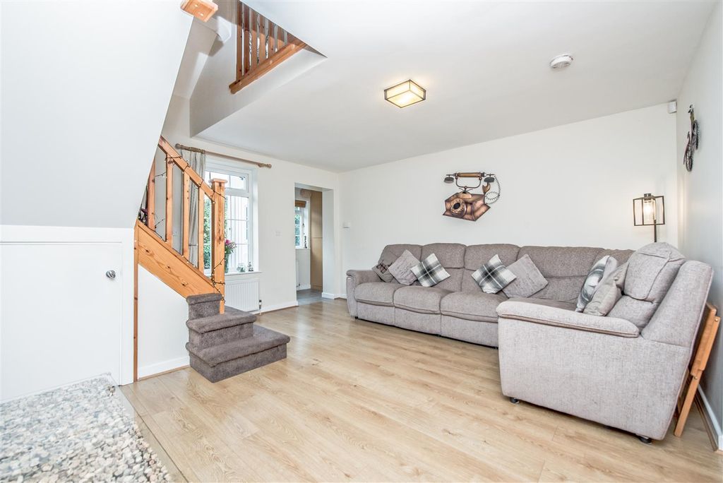 Property photo 2 of 29 Lounge Area:
