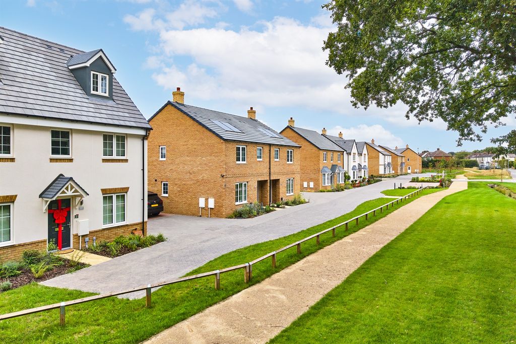 Property photo 2 of 13