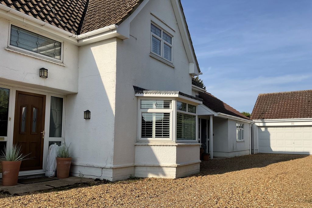 Property photo 2 of 19