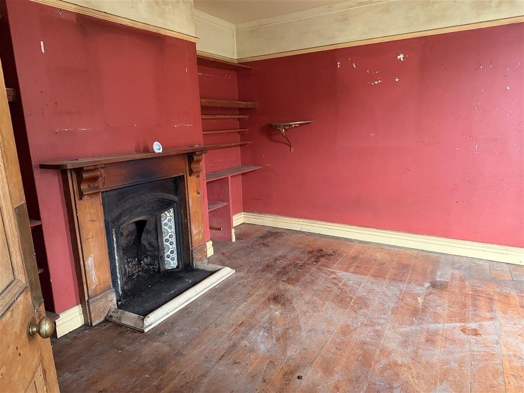 Property photo 3 of 9