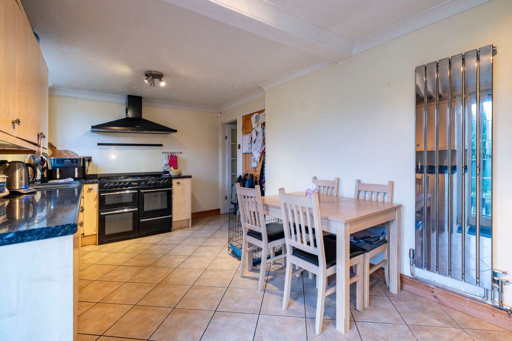 Property photo 3 of 18 Kitchen/Diner