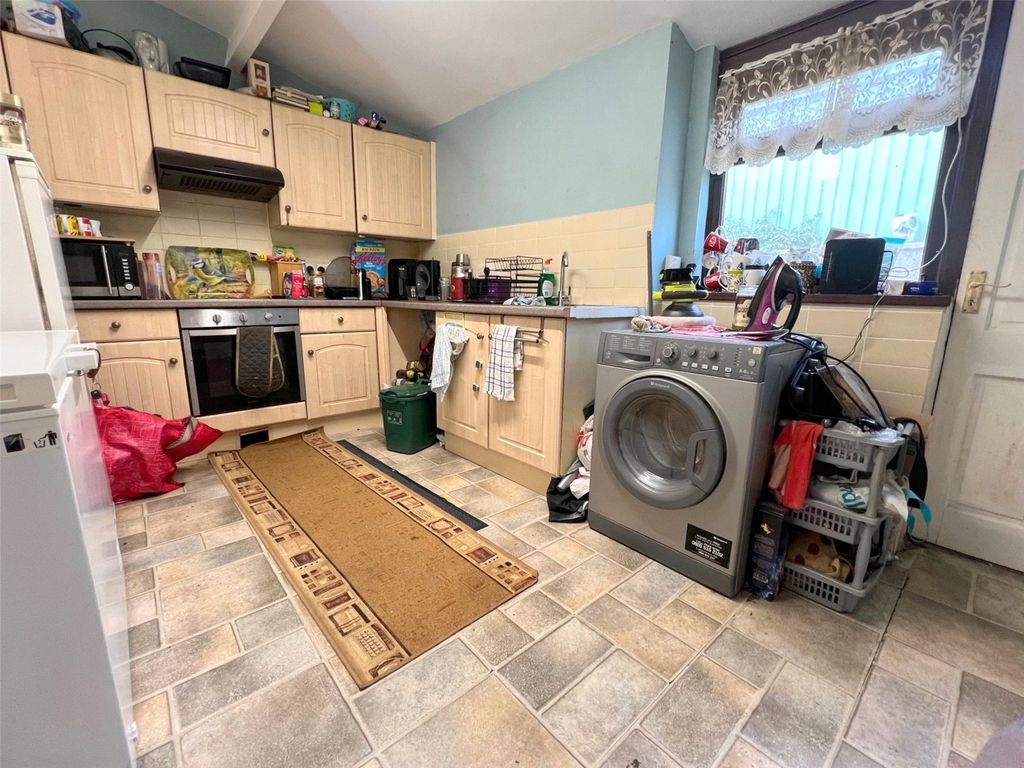 Property photo 2 of 12 Picture No. 15