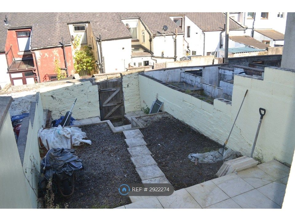 Property photo 2 of 8