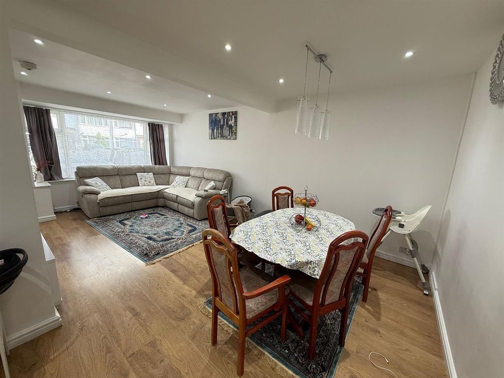 Property photo 2 of 10 9.Jpg