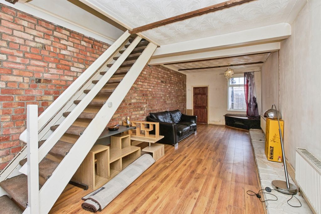 Property photo 3 of 22