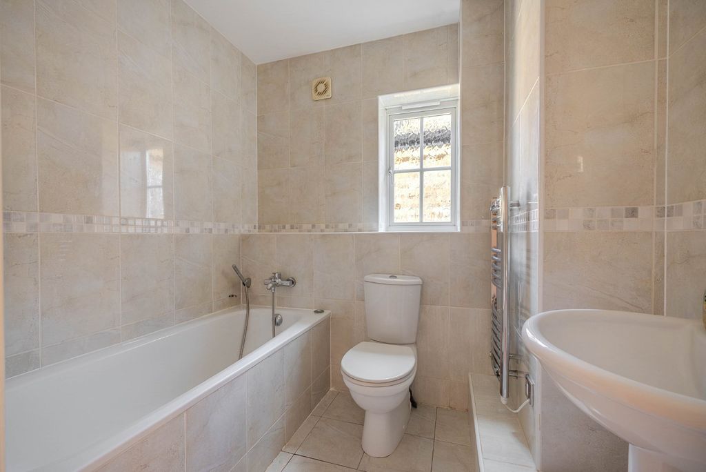 Property photo 3 of 12 Picture No. 30