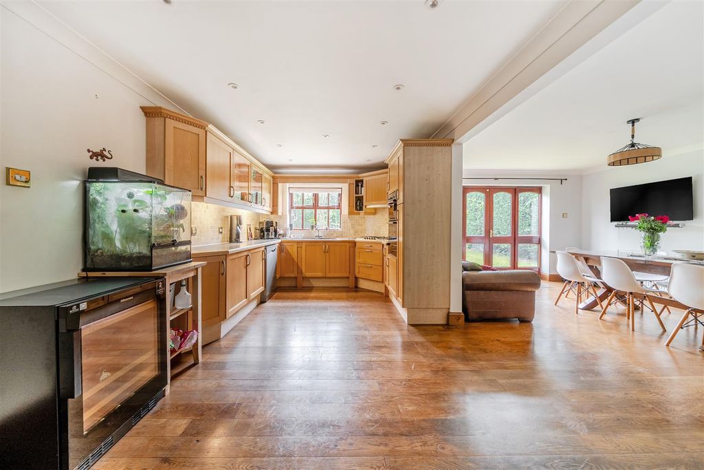 Additional image 12 of 7 bed detached house for saleHeadley Road, Liphook GU30
