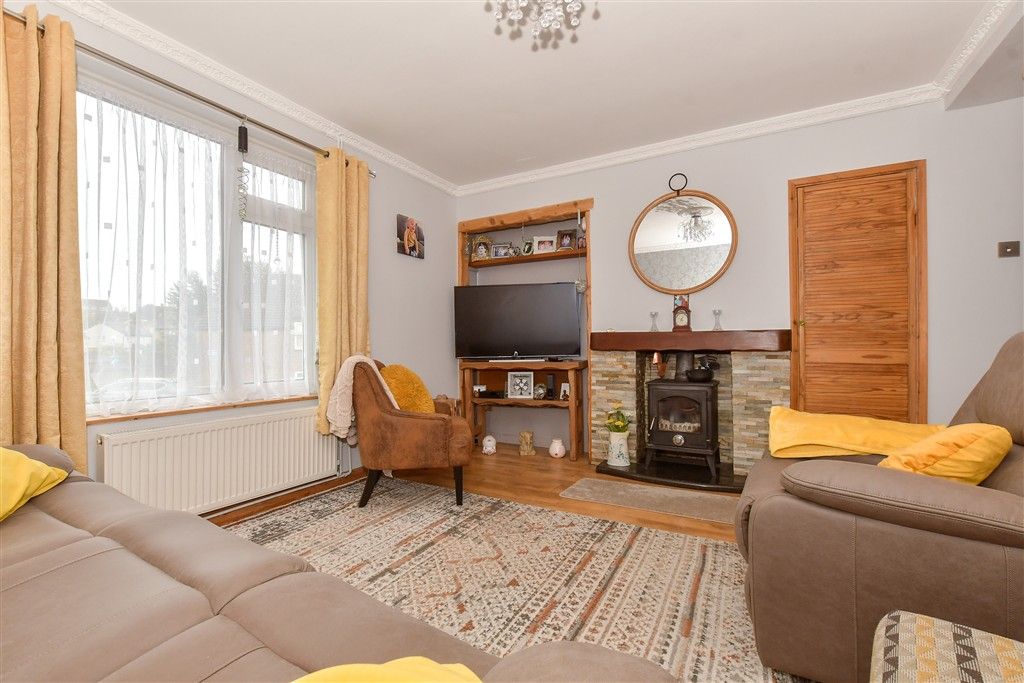 Property photo 2 of 14 Lounge