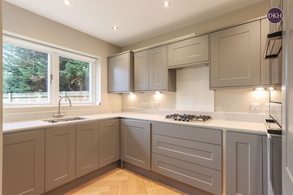 Property photo 3 of 15 Picture No. 04