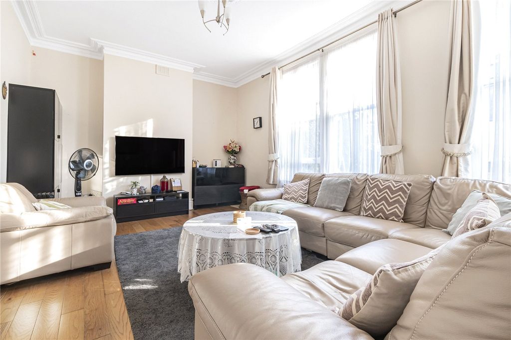Property photo 1 of 17 Reception Room