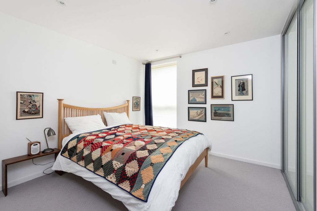 Property photo 3 of 7 4979755