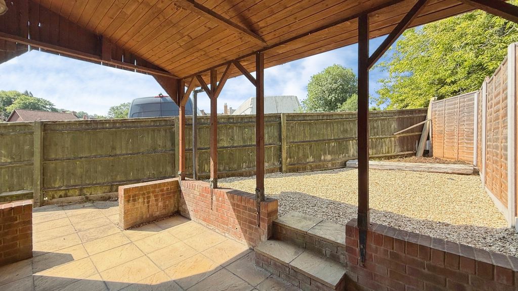 Property photo 2 of 12 Garden