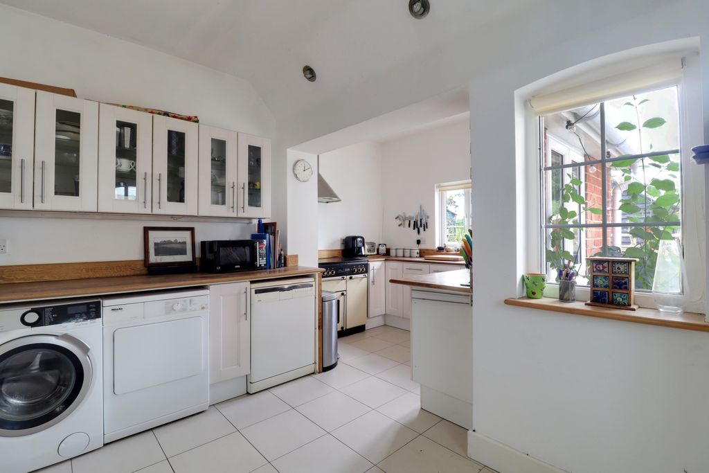 Property photo 3 of 15 Img_5888-Img_5890