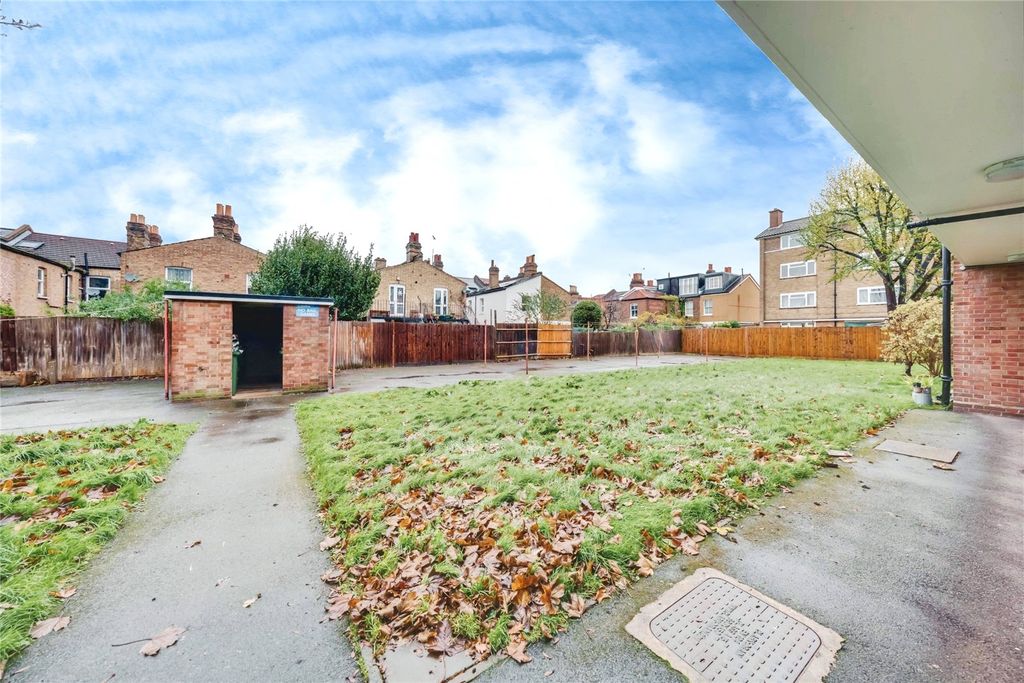 Property photo 2 of 16 Picture No. 08