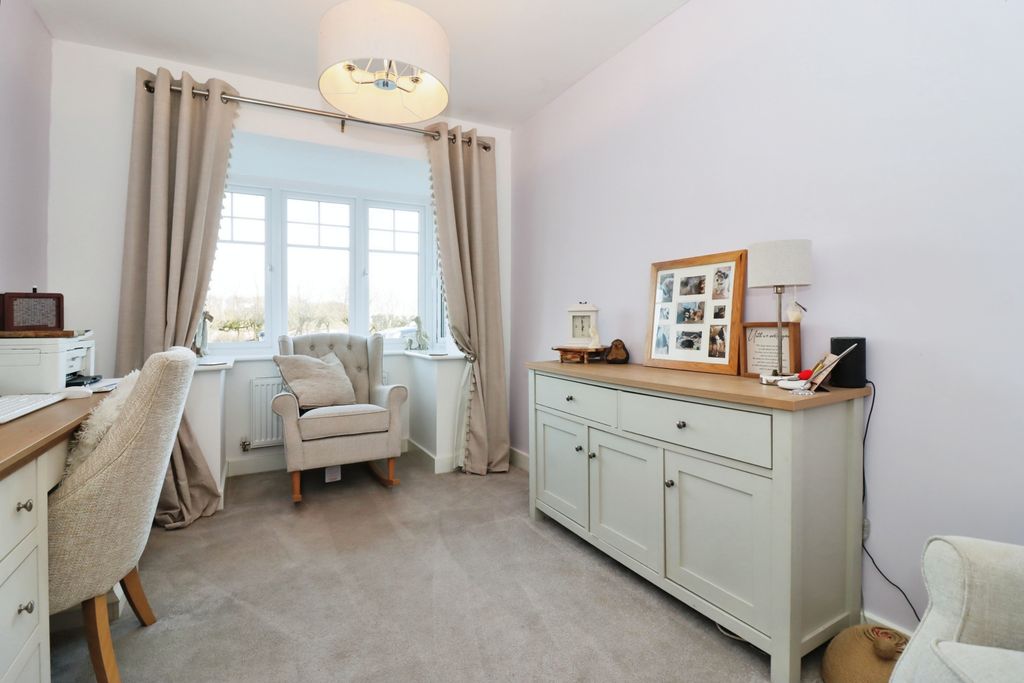 Property photo 3 of 17 Photography