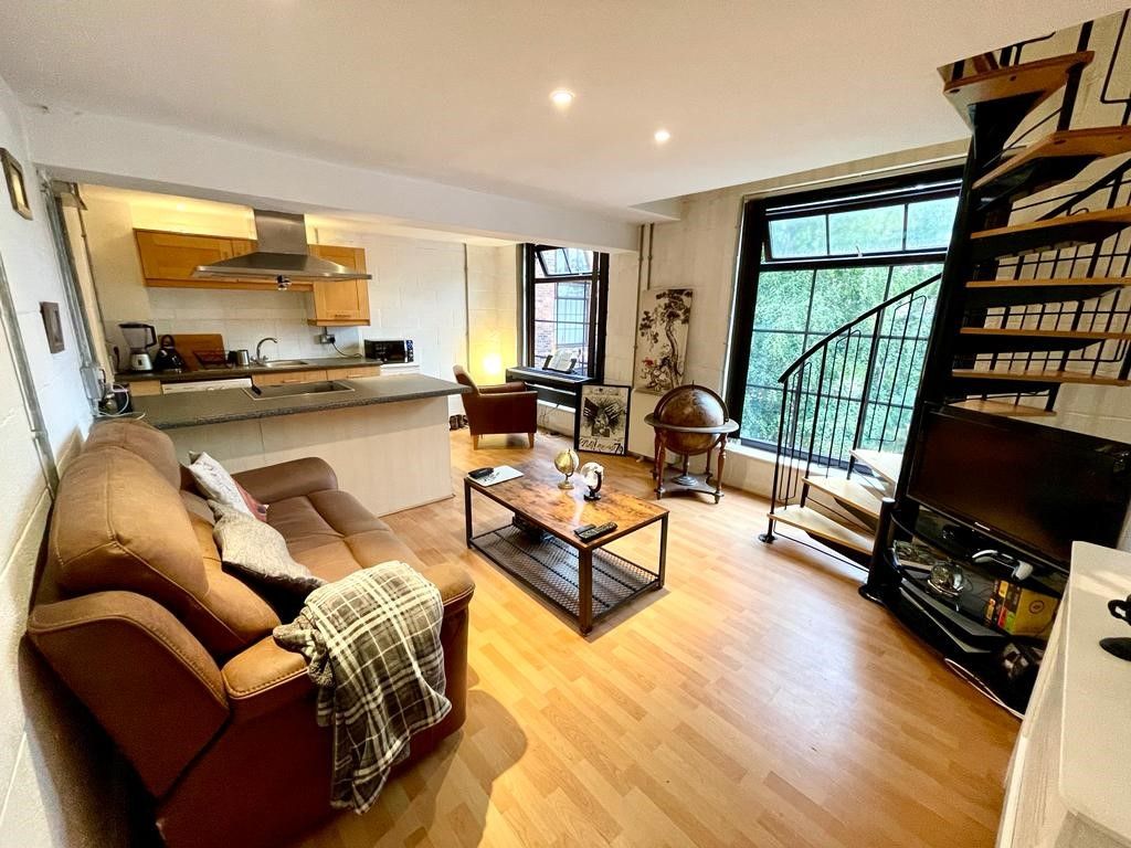 Property photo 2 of 9