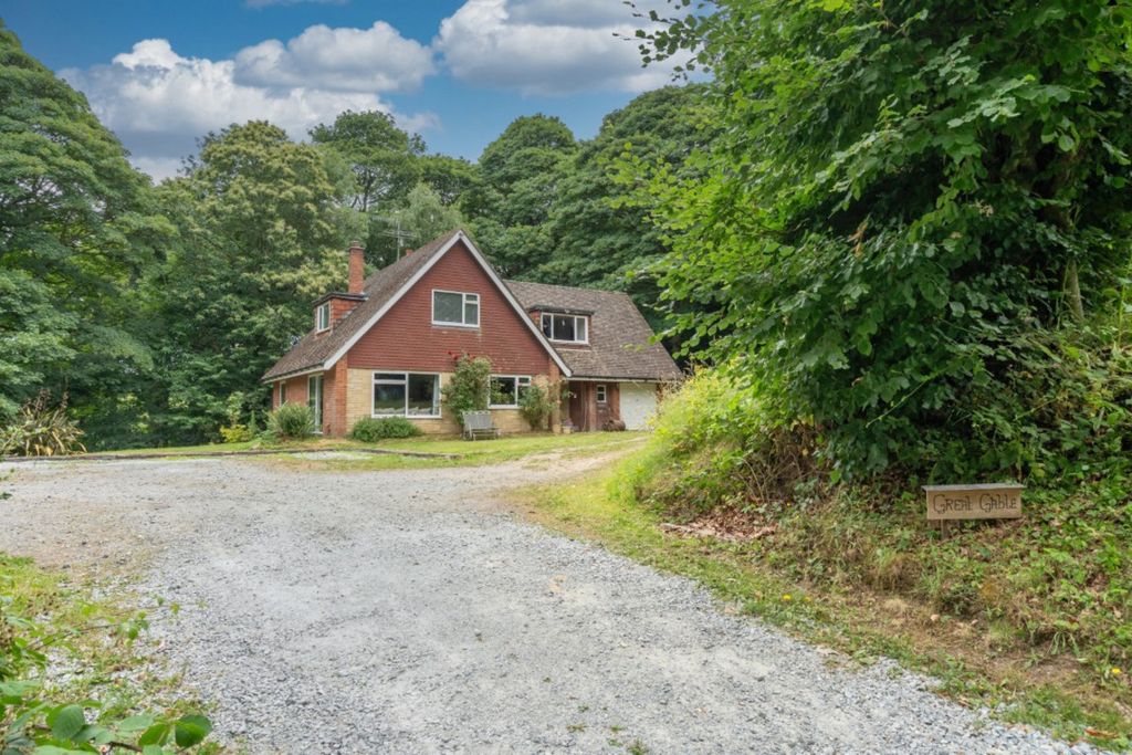 Property photo 3 of 36