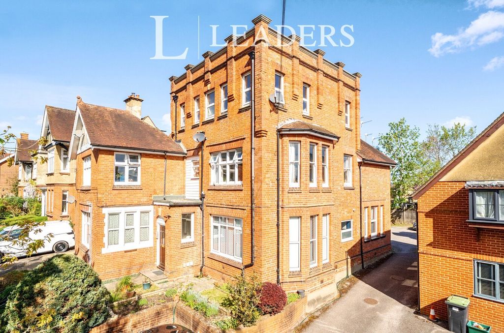 Property photo 2 of 16 Picture No. 12