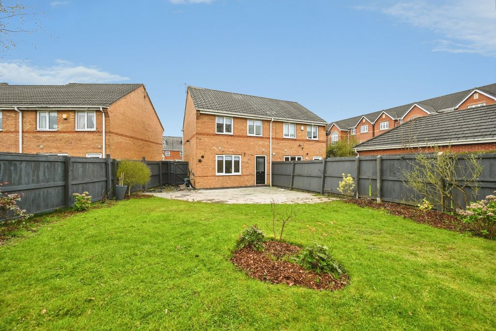 Property photo 2 of 22