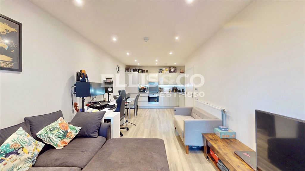 Property photo 3 of 10 Picture No. 28